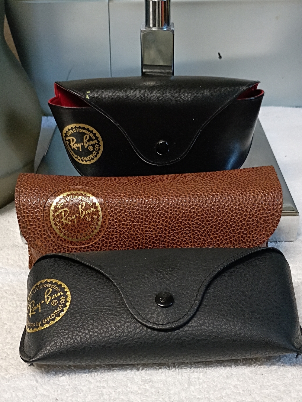Ray-Ban Black and Brown Sunglasses Cases Set